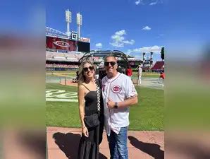 greg biffle plane crash: Trump supporter Greg Biffle, wife Cristina ...