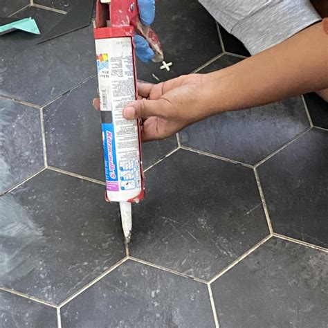 How To Grout Peel And Stick Floor Tile | Storables