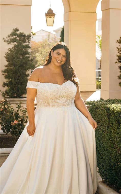 Ball Gown Wedding Dresses With Sweetheart Neckline Plus Size