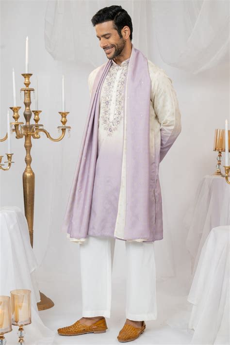 Buy Men’s Kurta Sets & Kurta Pajama Sets Online – Riyaasat