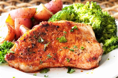 Free Recipes For Thin Cut Pork Chops - 10-Minute Pan-Fried Boneless ...