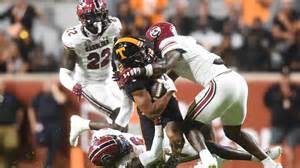 Bru McCoy injury update: Tennessee football senior hurt vs South Carolina