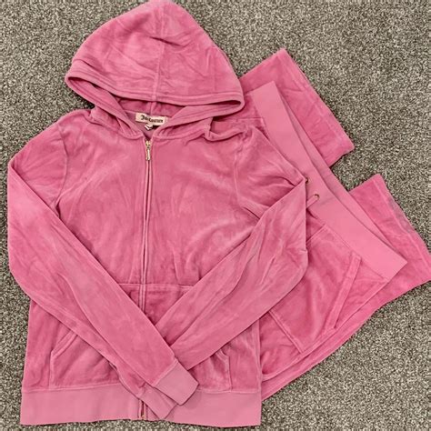 ⚡️ JUICY COUTURE TRACKSUIT ⚡️ Pink soft velour Juicy... - Depop
