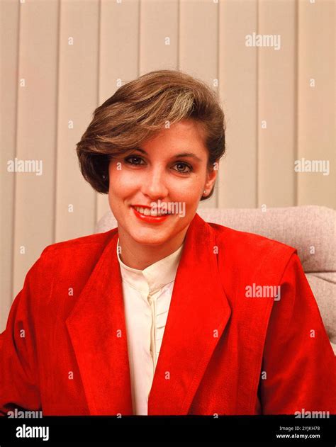 Professional Female Business Person 的图像结果