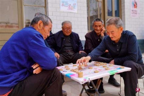 港经济学家刘遵义：中国现行退休年龄过低强迫退休是浪费资源_联合早报