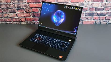 Image result for Alienware M16 Vs Razer Blade 15