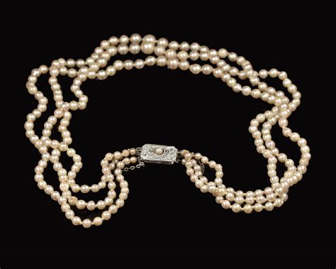 Cultured Vintage Pearl Necklace Beautiful Diamond Clasp 1950s