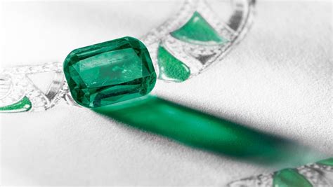 Nos collections de Colliers et Pendentifs | Piaget