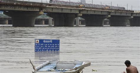 Delhi latest news: Yamuna continues to flow above danger level