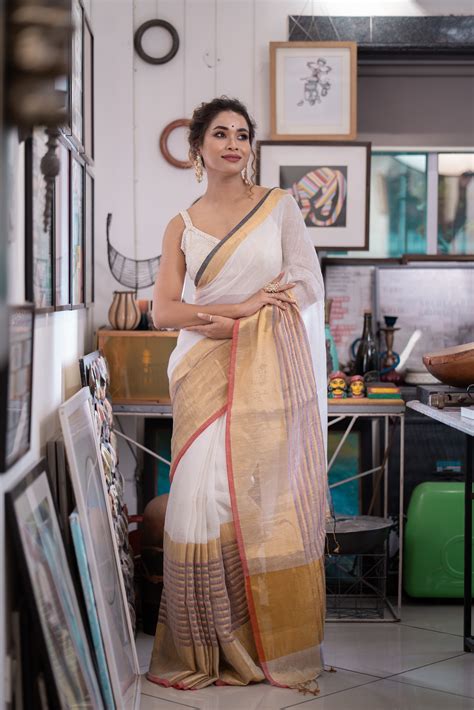Traditional Festive Sarees Online India | Silk & Handloom | Suidori