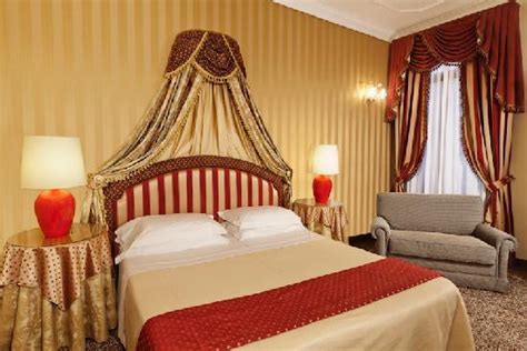 CA' BRAGADIN CARABBA (Venice) - B&B Reviews, Photos, Rate Comparison ...