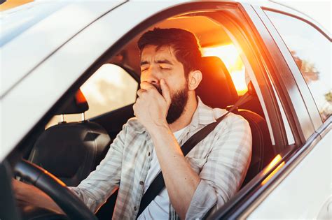 Tips to Stay Awake & Alert While Driving | Bluefire Insurance