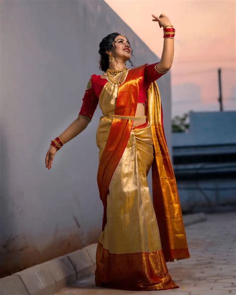 Actress Purna : నాట్యమయూరిగా పూర్ణ.. నాట్యం చేస్తూ ఫోజులు..