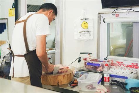 济南版暖心“套餐A”！面馆“打工人”为50余名特殊食客免单_手机新浪网
