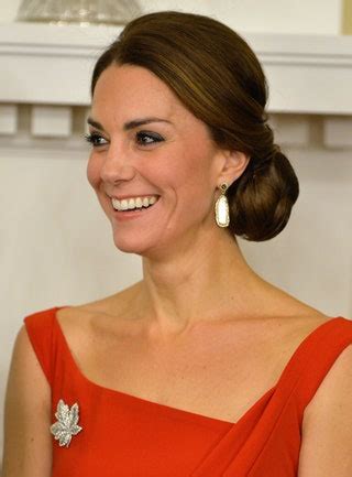 Kate Middleton’s most dazzling loans from the Queen’s jewellery box ...