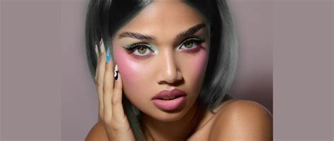 Hop on the Bold Blush Makeup Trend of 2022 – Faces Canada