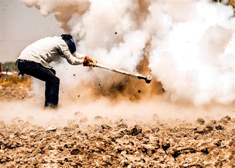 Exploding Hispanic Hammers 的图像结果