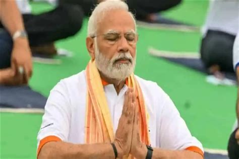 Modi to Observe Yoga Day at Dal Lake in Srinagar