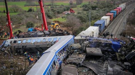 火车相撞事故已致38人死亡，希腊总理：主要由人为错误导致