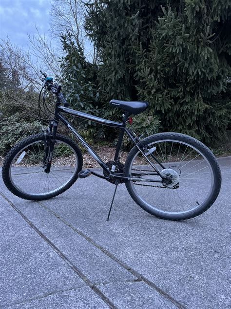 Roadmaster Granite Peak Mountain Bike 26 inch wheels for Sale in Seattle, WA - OfferUp
