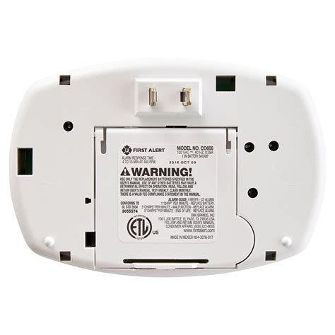 First Alert CO605 Plug-In Carbon Monoxide Alarm with Battery Backup
