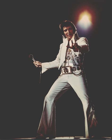 How tall was Elvis Presley? Iconic singer's army records listed him as ...