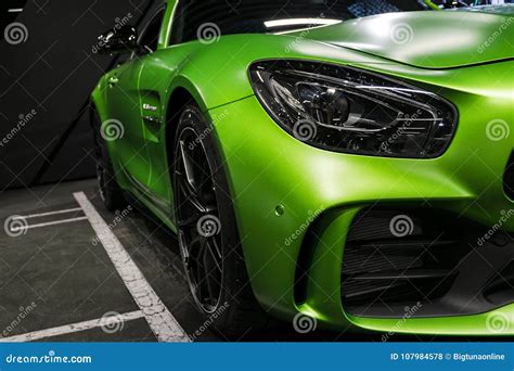 Green Mercedes-Benz AMG GTR 2018 V8 Biturbo Exterior Details, Headlight ...