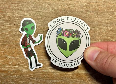 Alien Hand Sticker 的图像结果