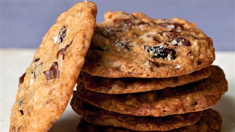 Make These Barefoot Contessa Salty Oatmeal Chocolate Chunk Cookies