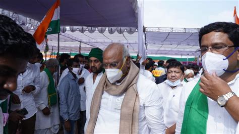 Senior Cong Leader Mallikarjun Kharge Quizzed By ED In National Herald ...