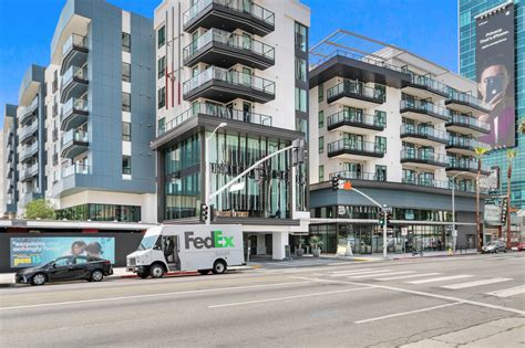 6240 W Sunset Blvd, Los Angeles, CA 90028 - Wallace on Sunset | LoopNet