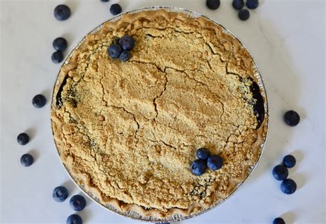 Blueberry Crumb Pie - Desserts Etc.