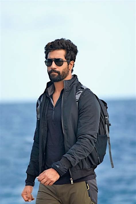 Vicky Kaushal’s Bio, Age, Relationships, Latest Buzz, Photos & Videos