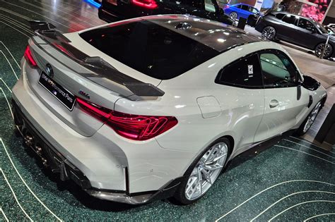 Kreide & M Performance Parts: BMW M4 Coupé im Racing-Look