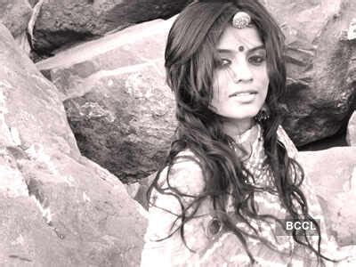 'Afsar Bitiya' actress Mitali Nag portfolio pics
