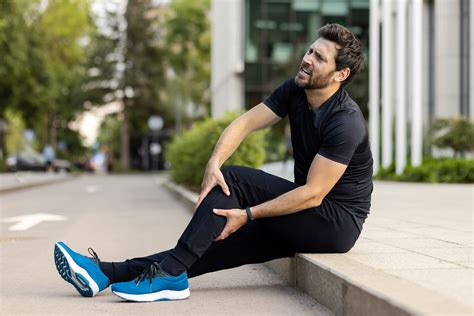 Paronychia Symptom, Causes and Podiatric Treatment