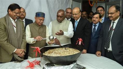 ਬਜਟ 2019 : ਕੜਾਹ ਬਣਾਉਣ ਨਾਲ ਸ਼ੁਰੂ ਹੋਇਆ ਛਪਾਈ ਦਾ ਕੰਮ