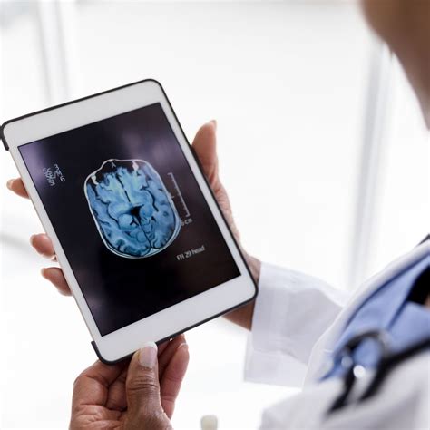 What it means if you're forgetting people's names, according to a neurologist | HELLO!