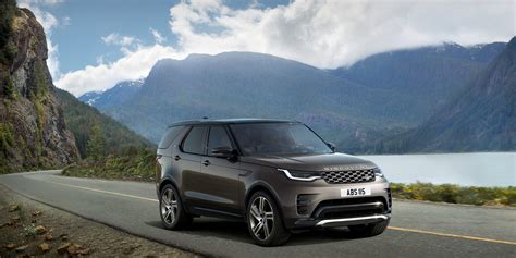 2023 Land Rover Discovery Metropolitan Edition Tops Out The Range At ...