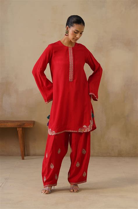 Noor Red Kashmiri Kurta Set with Dupatta – Inej.in
