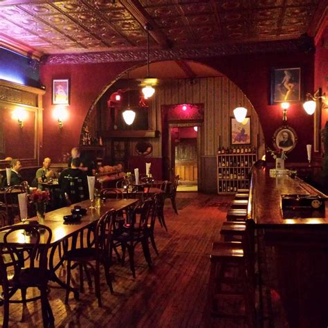 Shakers Cigar Bar (Milwaukee, WI) - anmeldelser - Tripadvisor