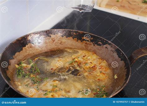 Deglaze stock image. Image of marks, cook, grilling - 107993757