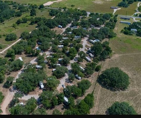 WOODLAND OAKS RV ESTATES (San Antonio) - Campground Reviews & Photos ...