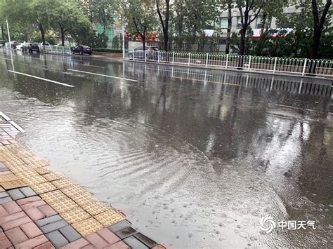 津城迎秋雨 多地现积水-高清图集-中国天气网天津站