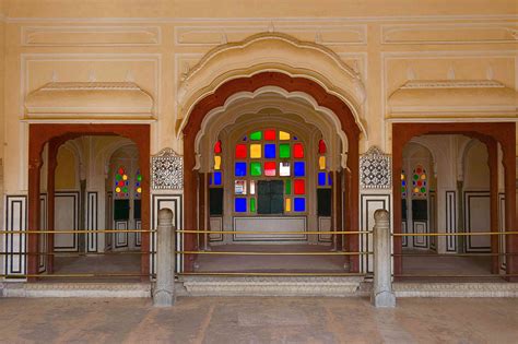 Jaipur's Hawa Mahal: The Complete Guide