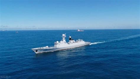 加媒：目睹中国战舰逼美舰改道，险些相撞_腾讯新闻