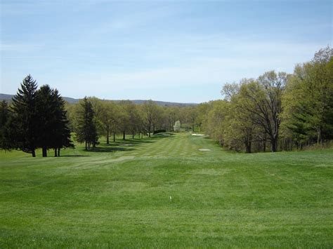 Suffield Country Club | All Square Golf