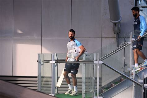 Cheteshwar Pujara travels to Bangalore for participating in Duleep ...