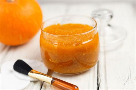 DIY Pumpkin Face Mask : Benefits & How To Make? – VedaOils