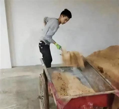 工地搬砖时被清华录取的林万东被云南省录用为选调生 母亲：打工的项目方资助了孩子-大河新闻